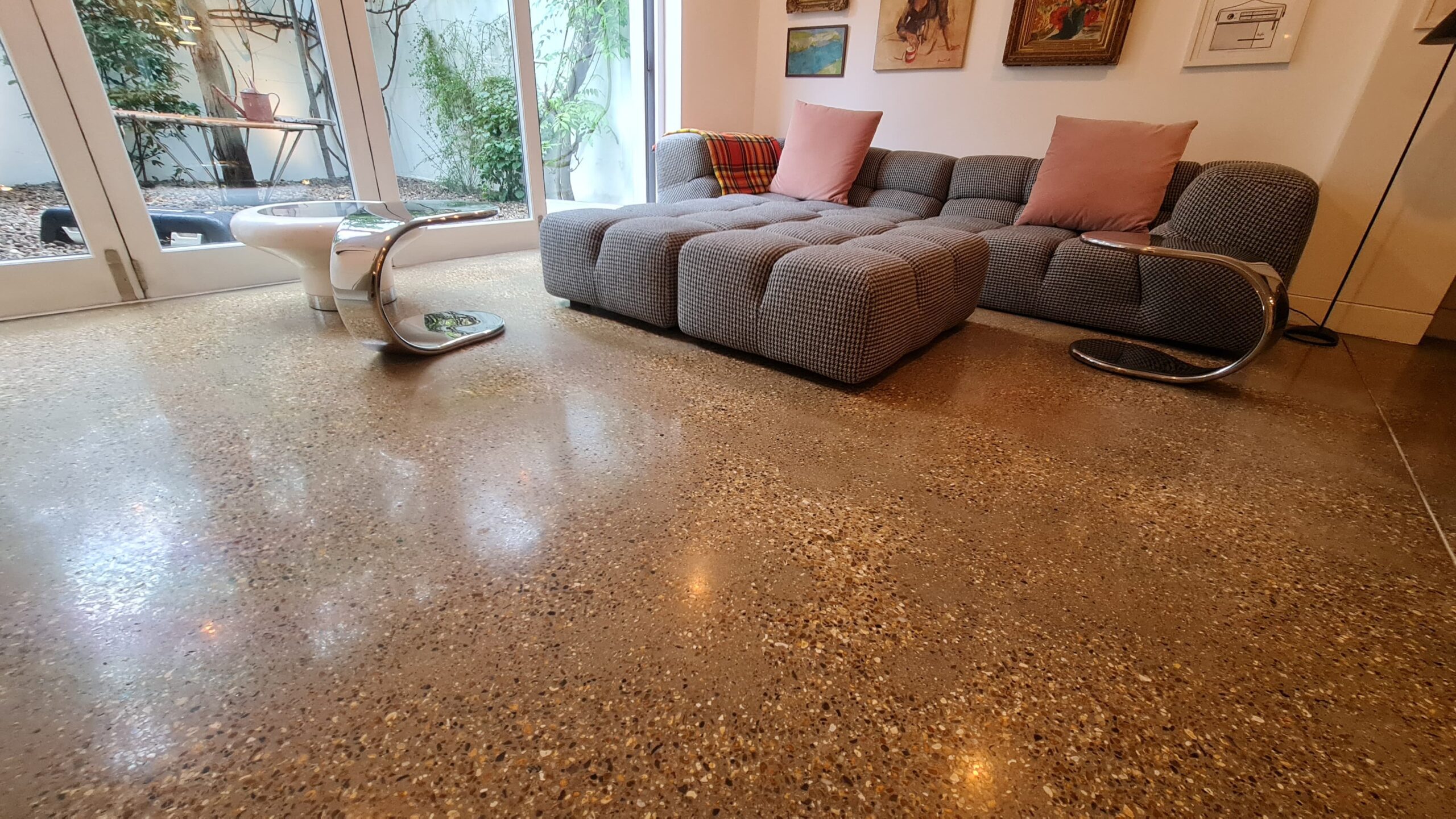 Exposed Aggregate Polished Concrete Floor in a Home in Chelsea, London - Gallery Image