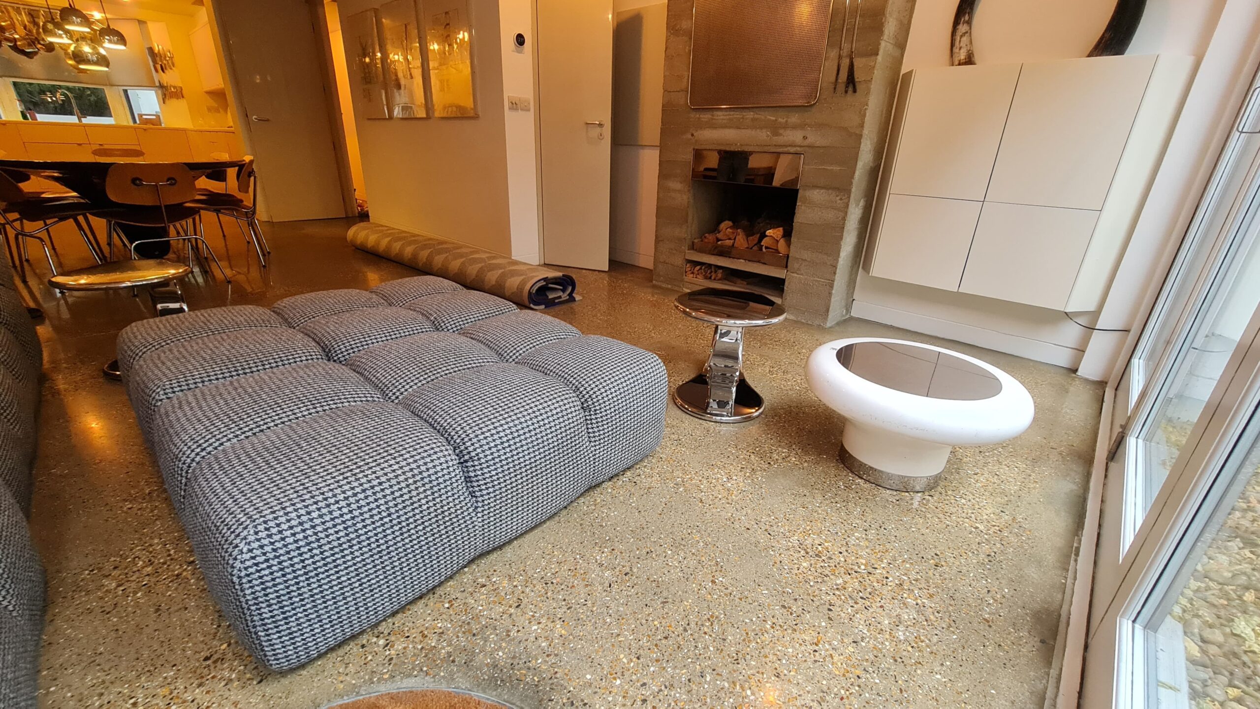 Exposed Aggregate Polished Concrete Floor in a Home in Chelsea, London - Gallery Image